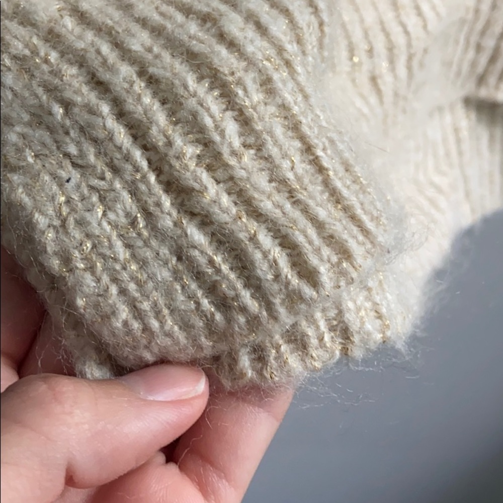 Tan sweater - Picture 5 of 5